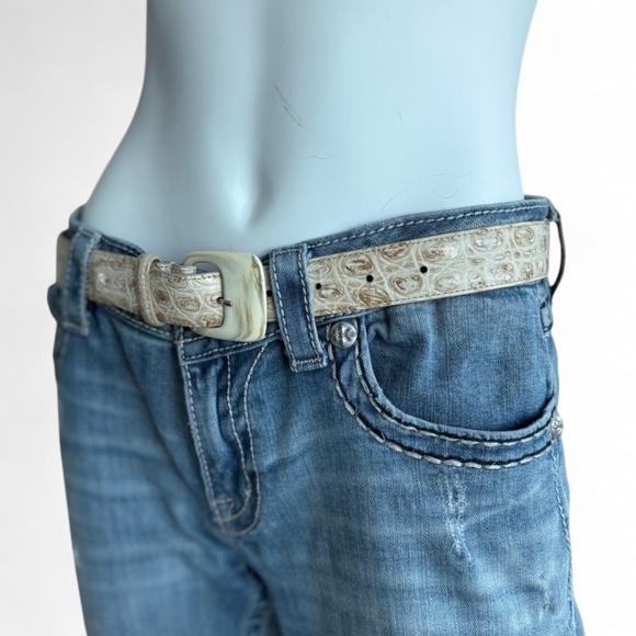 Carlisle Croc-Embossed Italian Calfskin Belt – Ivory – Size M main image 5